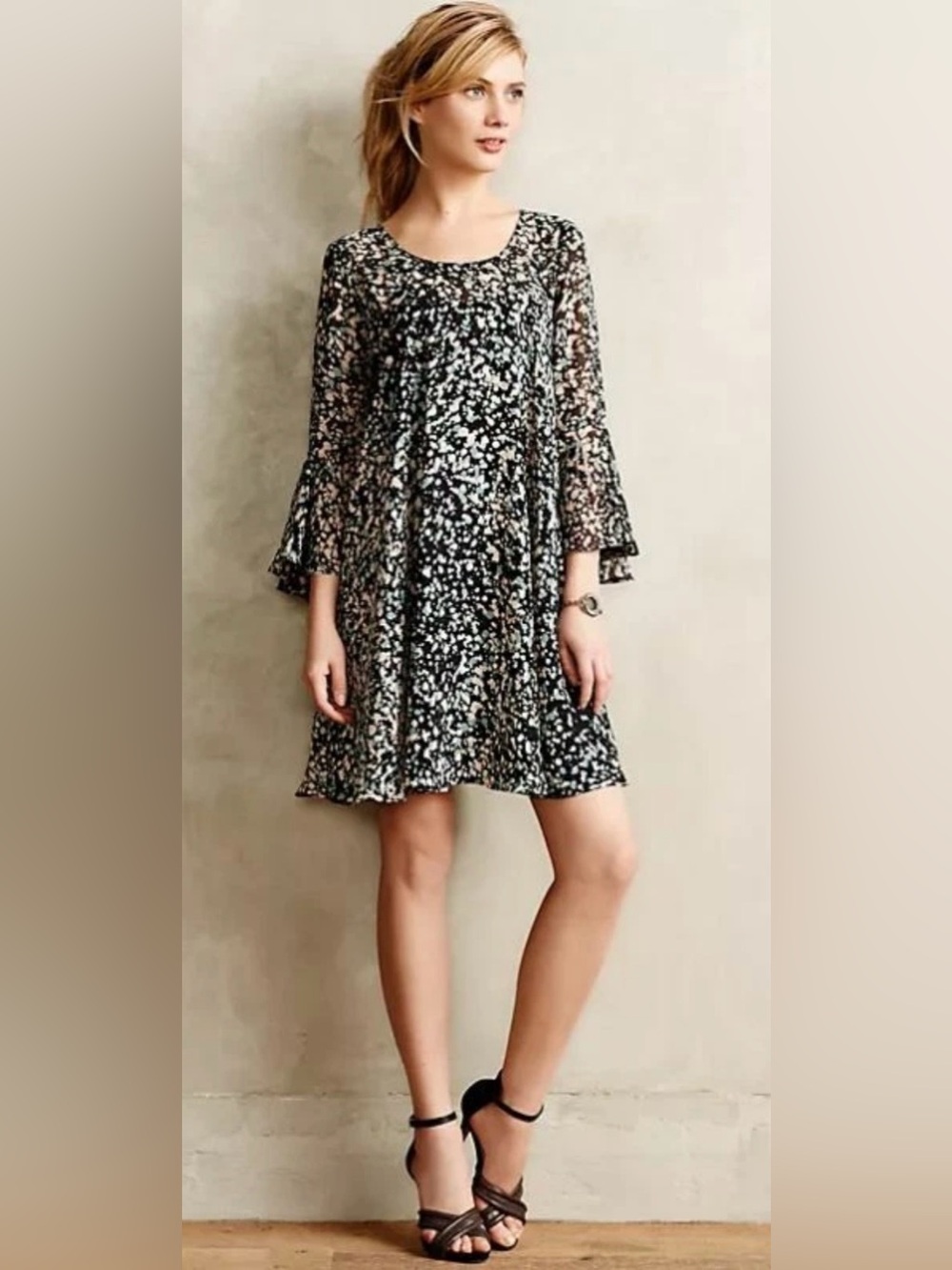 Paper Crown Anthropologie Droplets Swing Breezy Lined Bell Sleeves Mini Dress